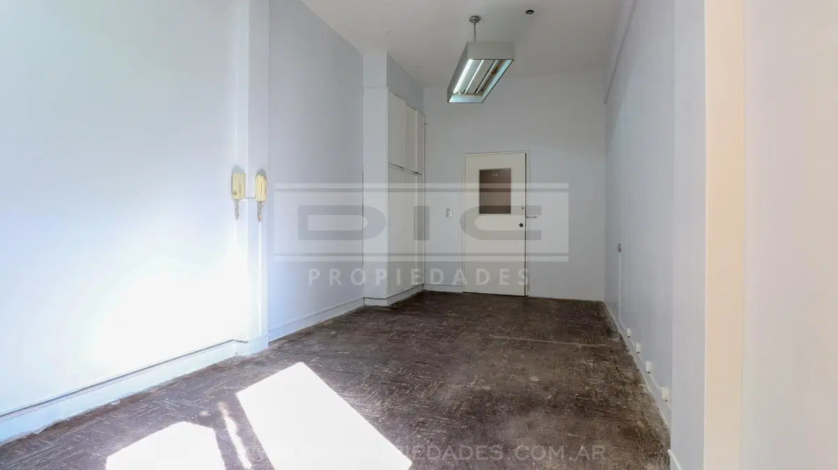 Oficina Venta - Monserrat 3