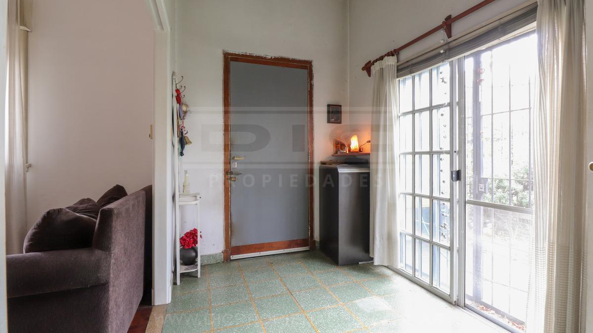 Foto de Casa 2 dormitorios Venta - Saavedra, imagen 4