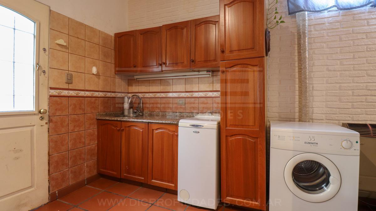 Foto de Casa 2 dormitorios Venta - Saavedra, imagen 2