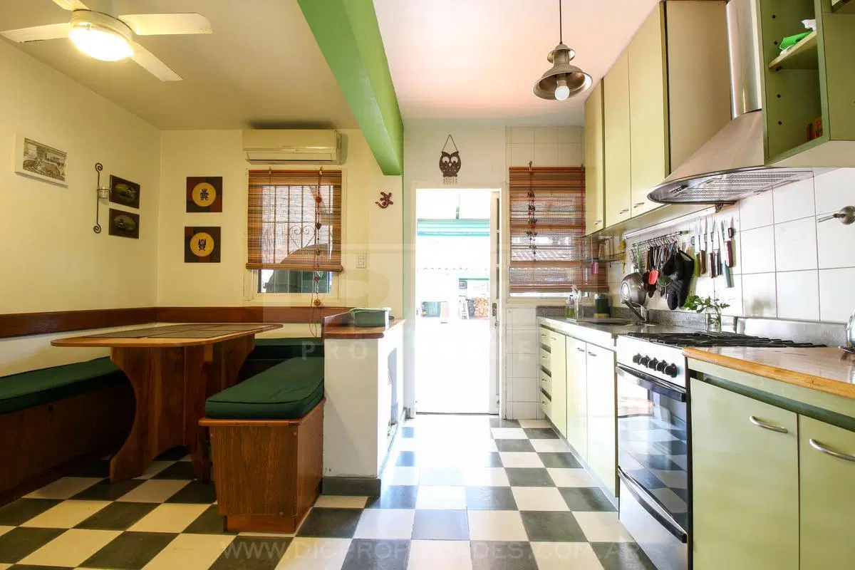 Chalet 4 ambientes Venta - Martinez-Vias/Santa Fe 5