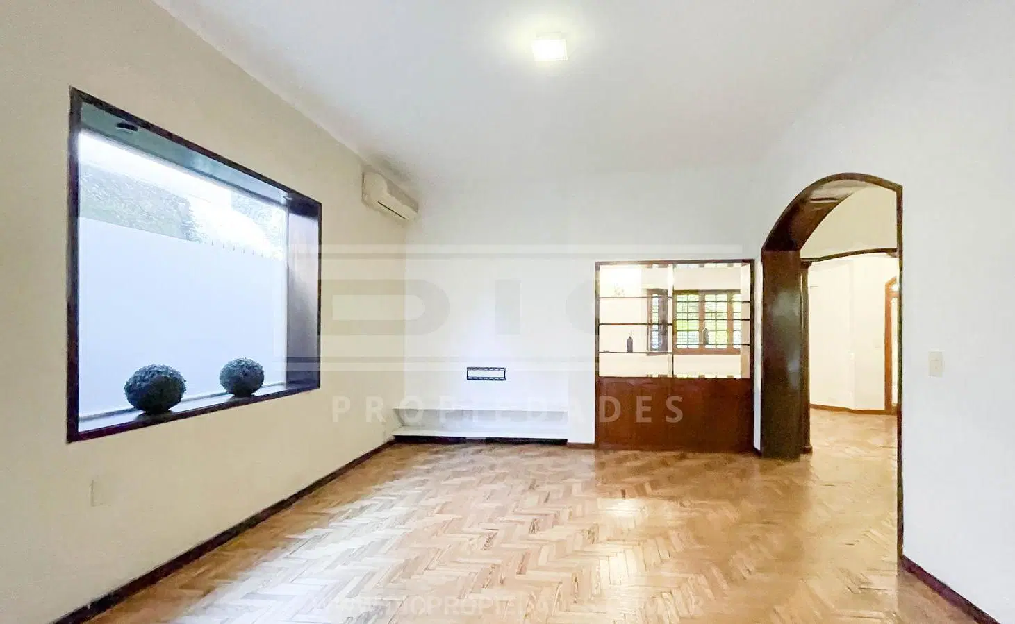 Chalet 5 dormitorios Venta - Martinez-Vias/Libert. 8