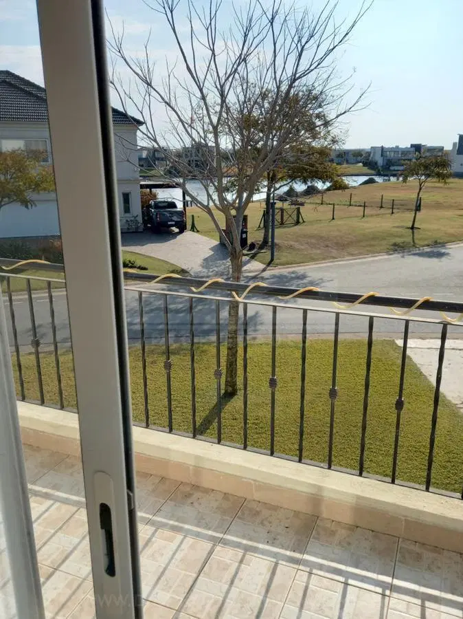 Casa 4 dormitorios Venta - Vistas 4