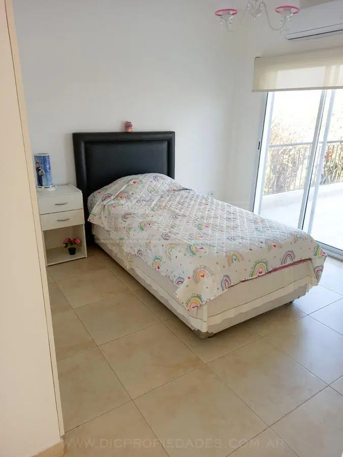 Casa 4 dormitorios Venta - Vistas 5