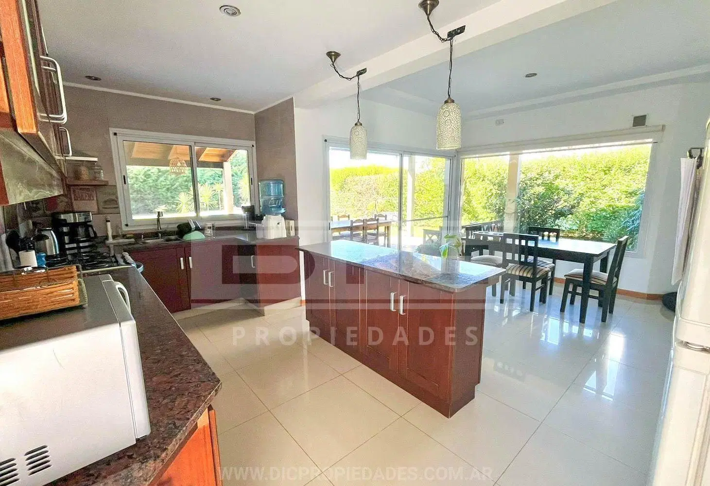 Casa 4 dormitorios Venta - Santa Teresa 4
