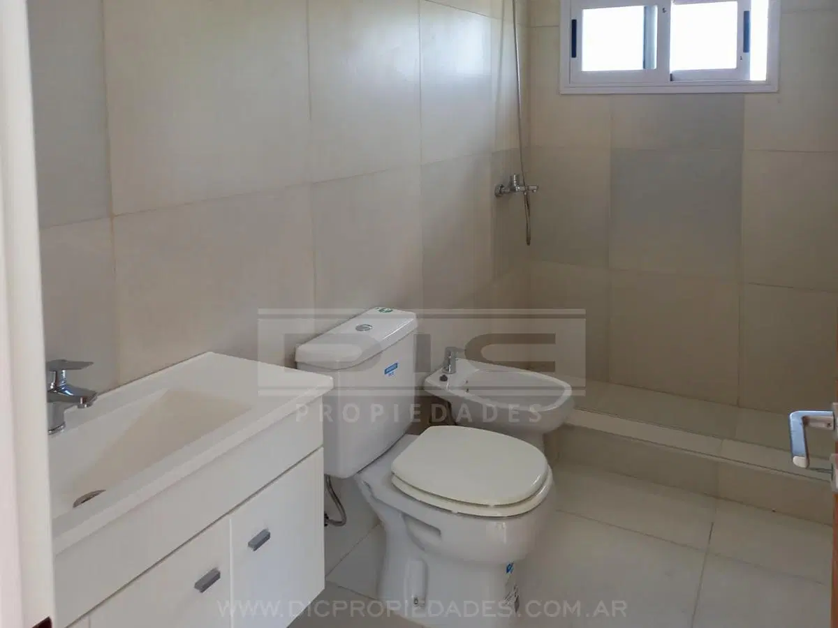 Casa 4 dormitorios Venta - El Canton - Puerto 8