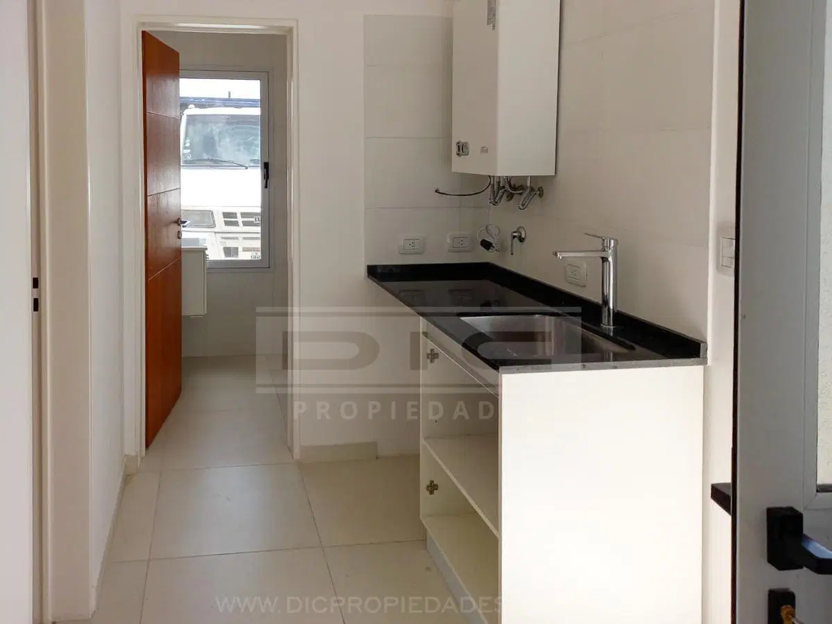 Casa 4 dormitorios Venta - El Canton - Puerto 3