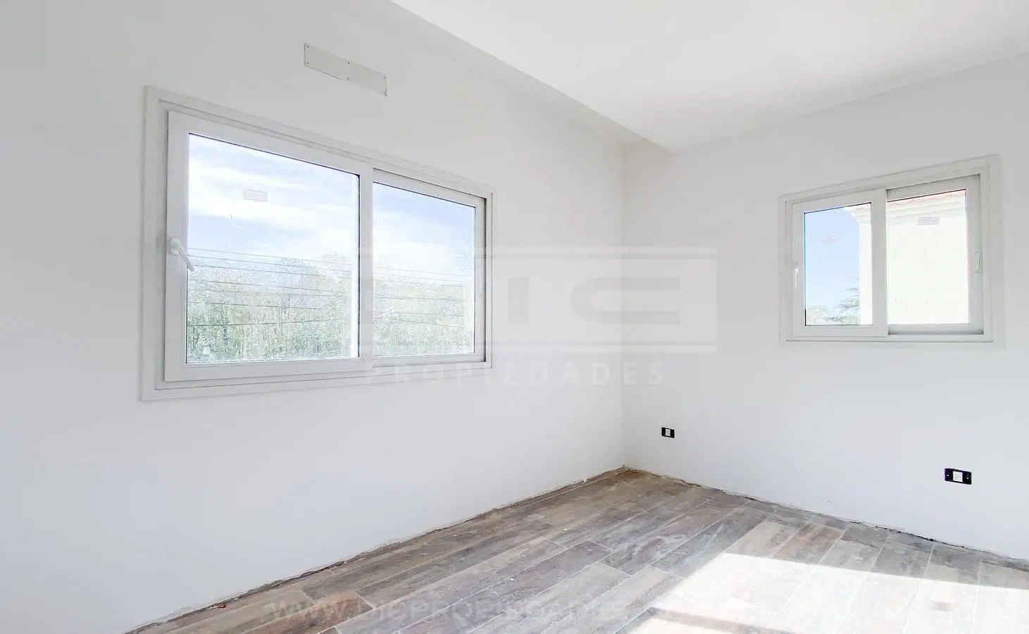 Duplex 2 dormitorios Venta - Saravi Village 8