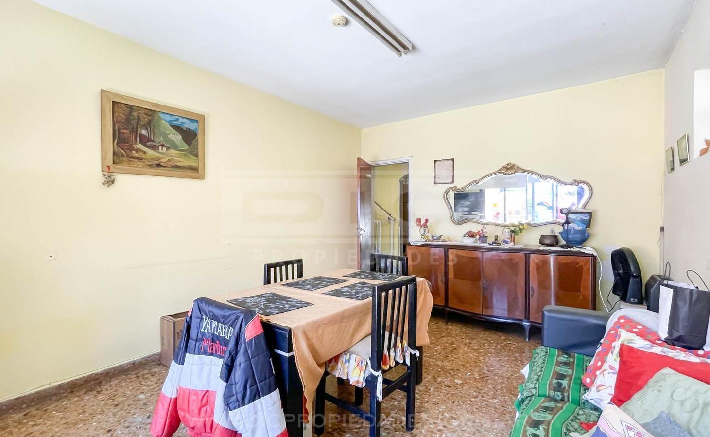 Foto de Casa 5 dormitorios Venta - Olivos-Maipu/Uzal, imagen 2
