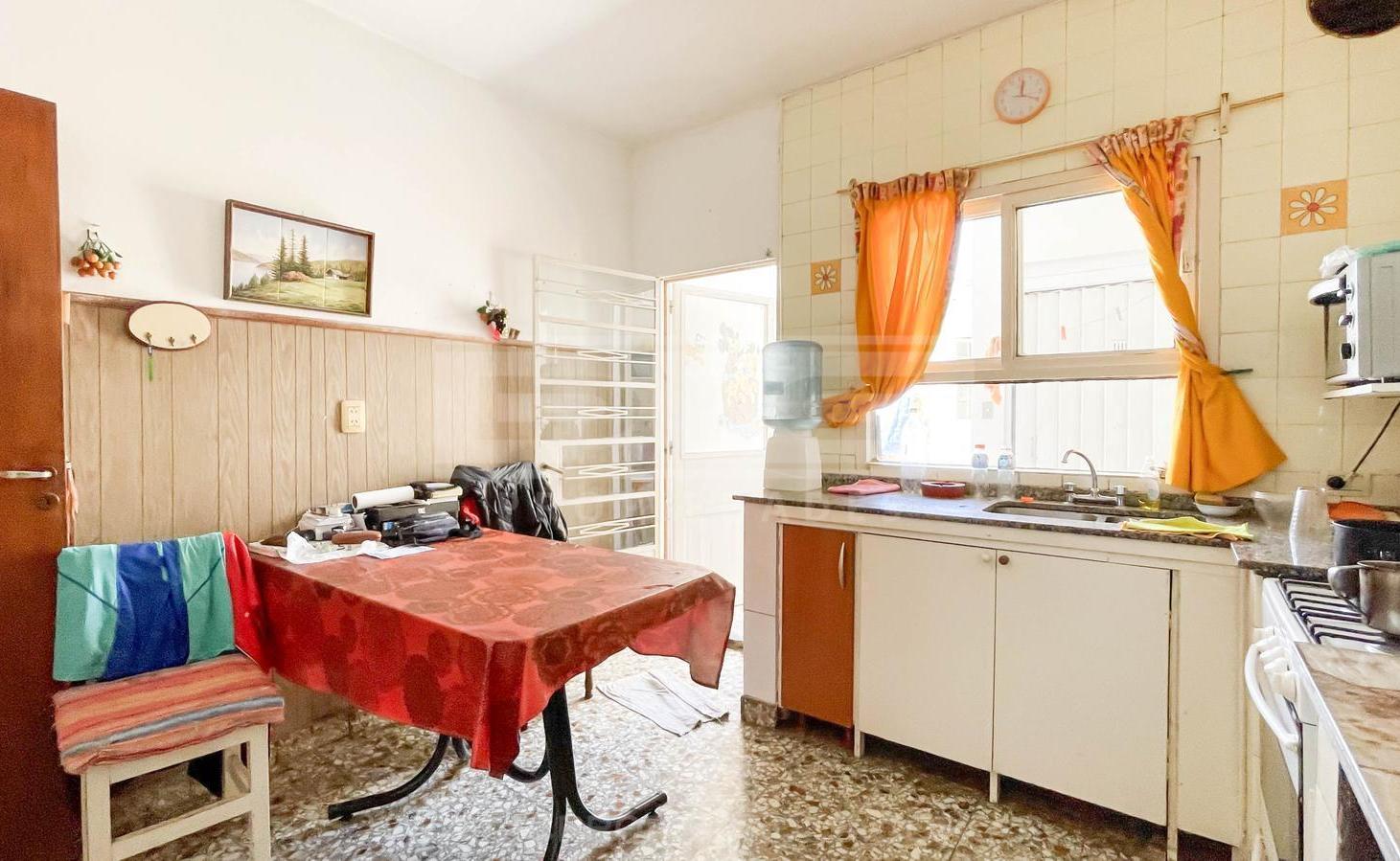 Foto de Casa 5 dormitorios Venta - Olivos-Maipu/Uzal, imagen 4