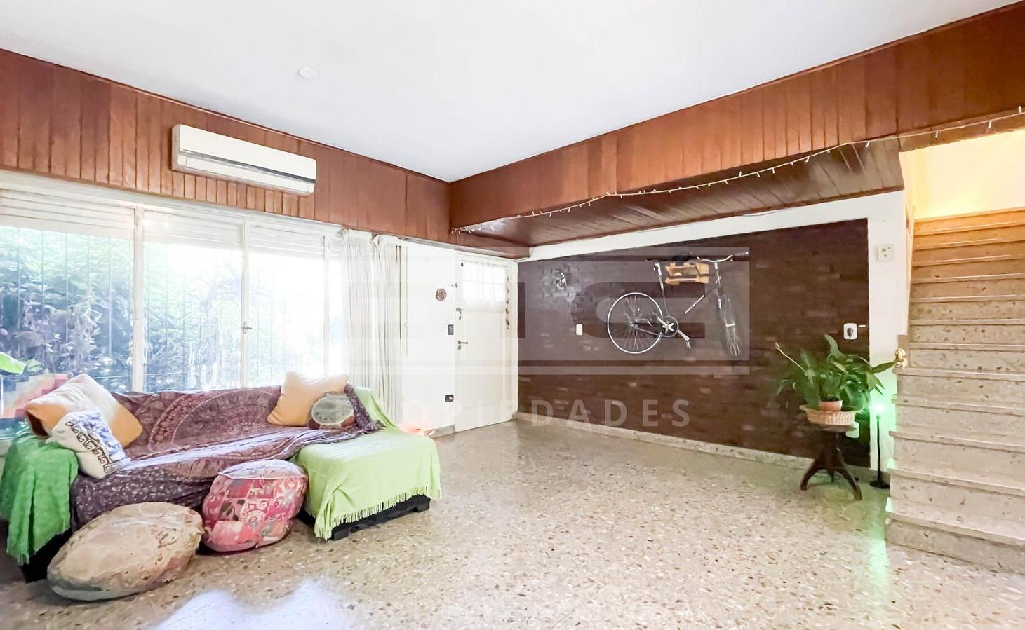 Foto de Chalet 4 dormitorios Venta - Olivos-Roche, imagen 3