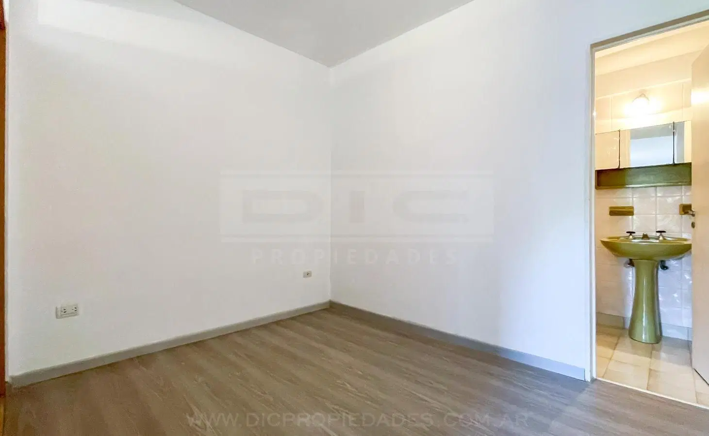 Departamento Monoambiente Venta - Olivos-Vias/Maipu 5