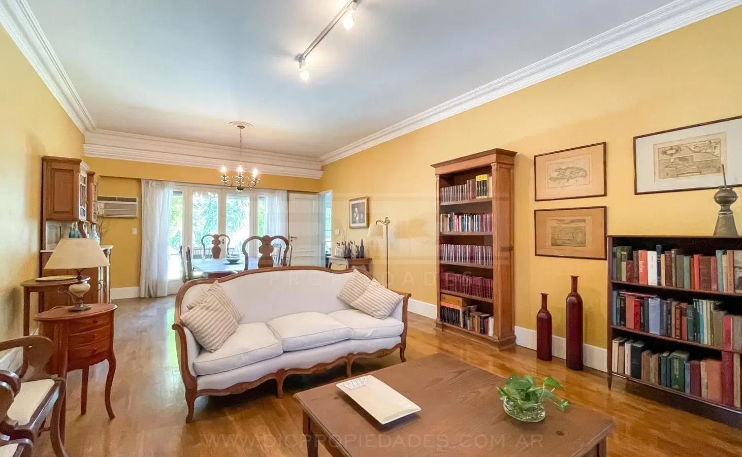 Chalet 4 dormitorios Venta - Olivos-Golf 3