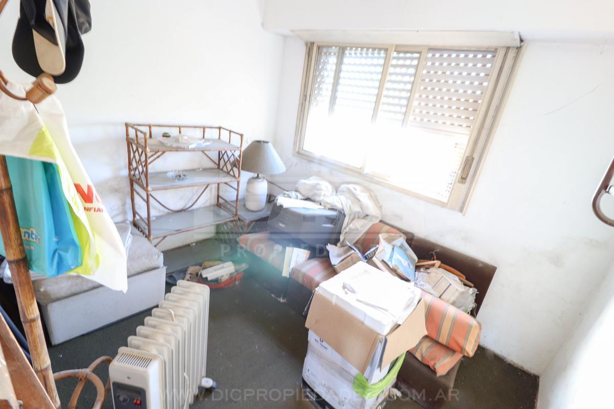 Foto de Bodega-Galpon con vivienda 3 ambientes Venta - Olivos, imagen 3