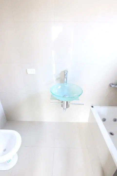 Excelente Semipiso  4 ambientes  en Venta Olivos 8