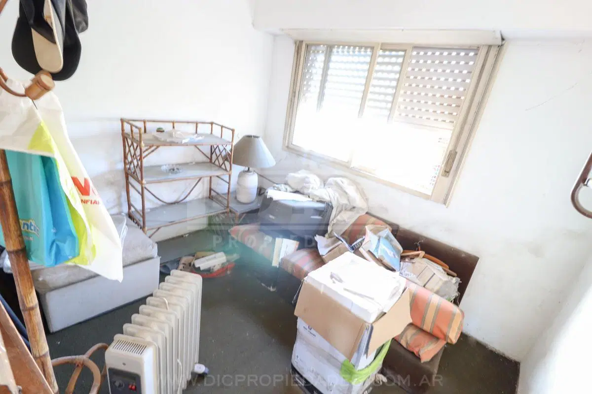 Galpón/deposito con vivienda 3 ambientes Venta -  Olivos 5