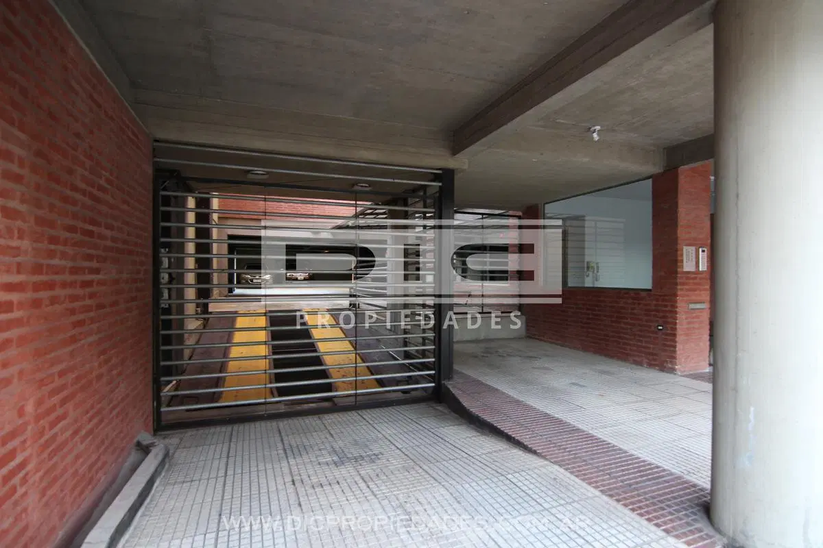 Cochera - Olivos 7