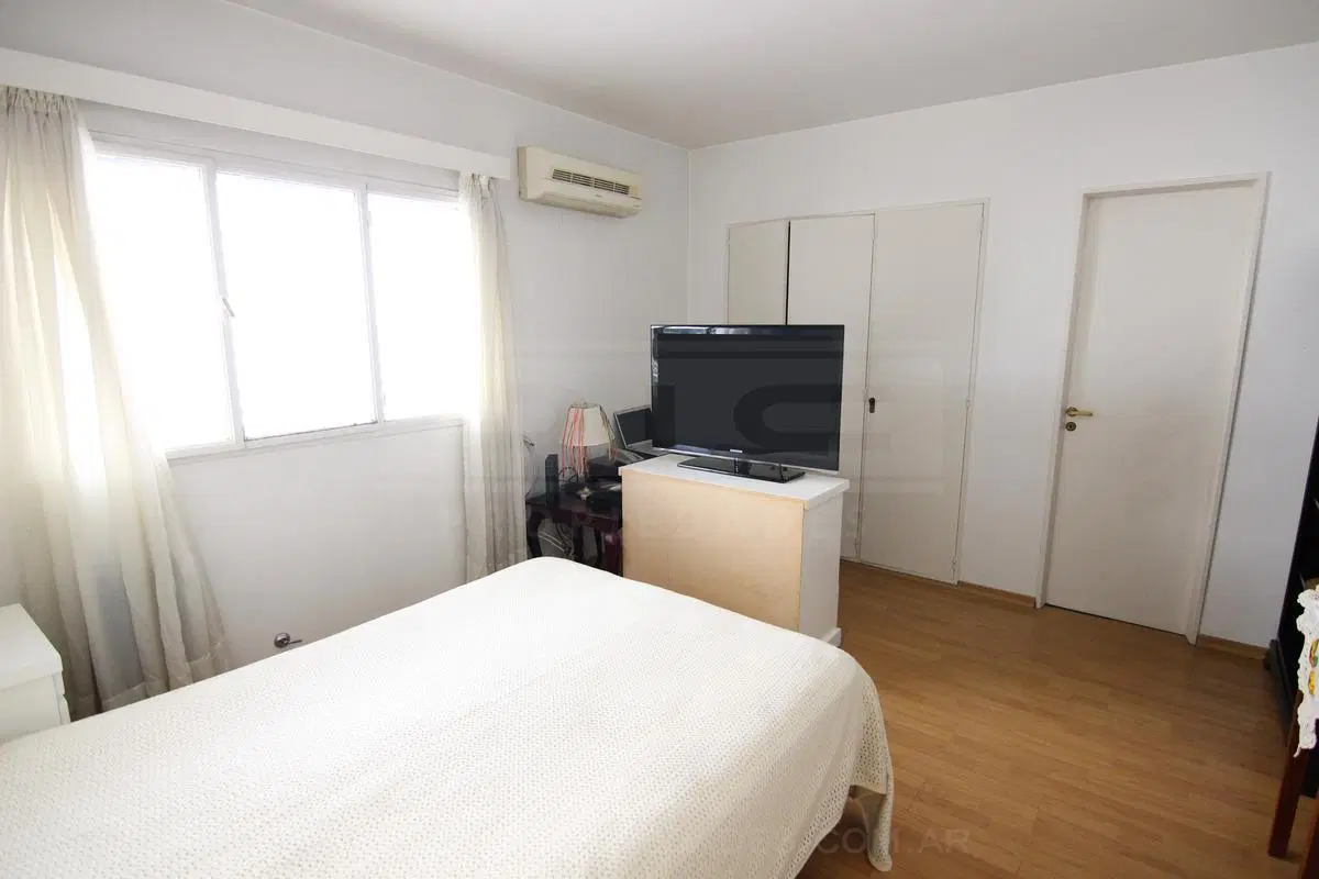 Departamento 1 ambiente en inmejorable zona de  Olivos 3