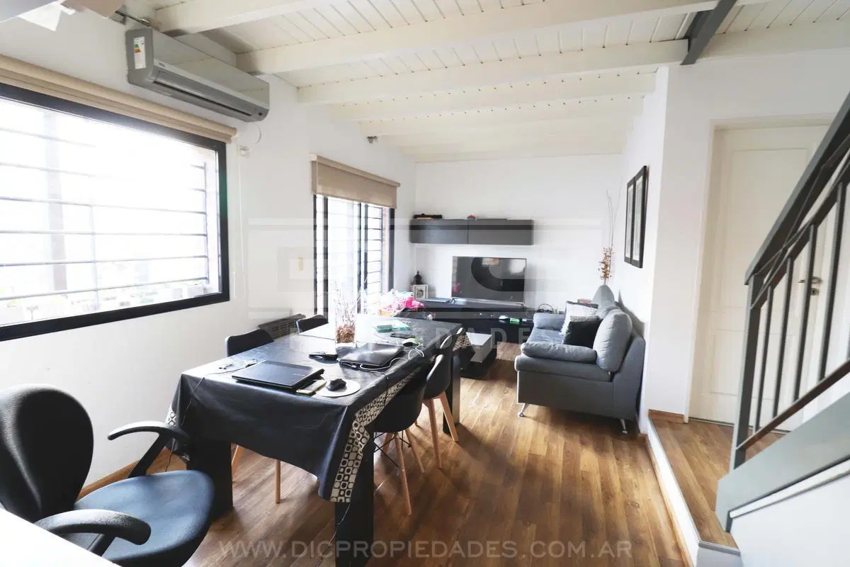 Departamento en duplex 3 ambientes  cochera amenities Venta Olivos 8