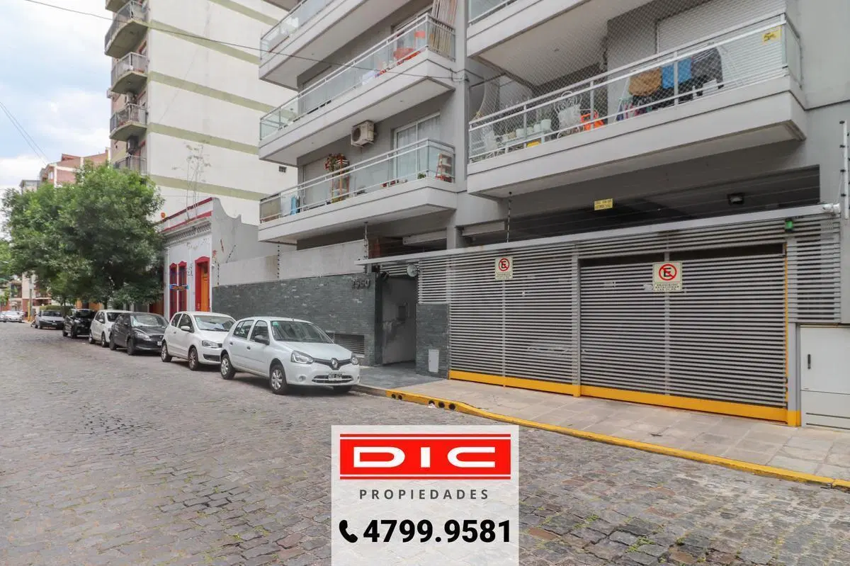Cochera  venta ubicado en  Olivos 2