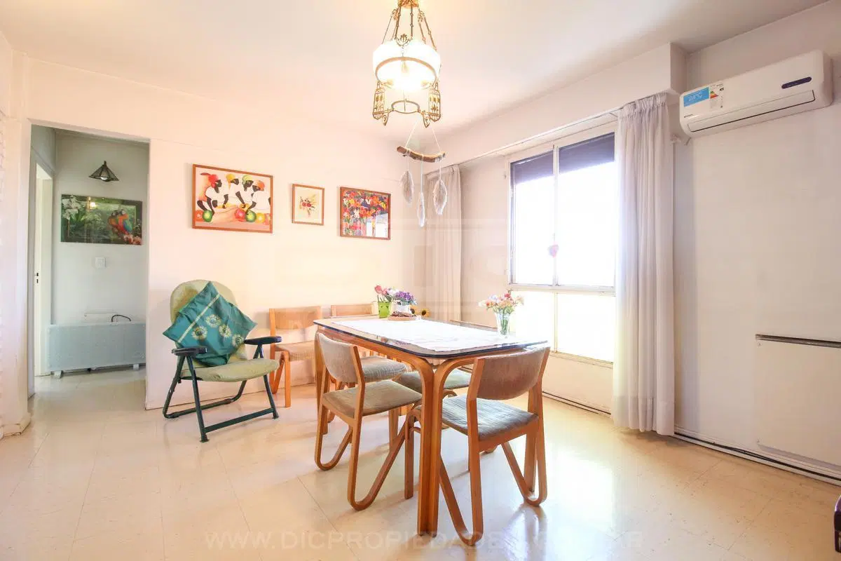 Departamento 3  ambientes  venta  ubicado en Olivos 8