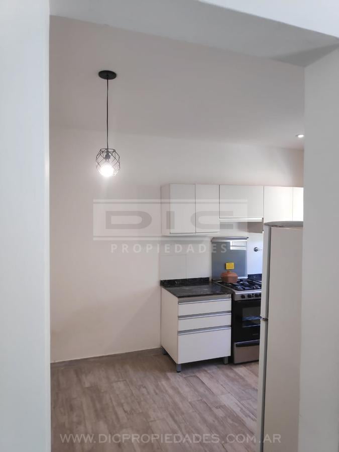 Foto de Duplex 3 ambientes venta con jardin y cochera en Olivos, imagen 4