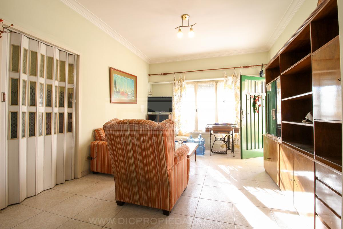 Foto de Chalet 3 ambientes Venta - Olivos, imagen 2