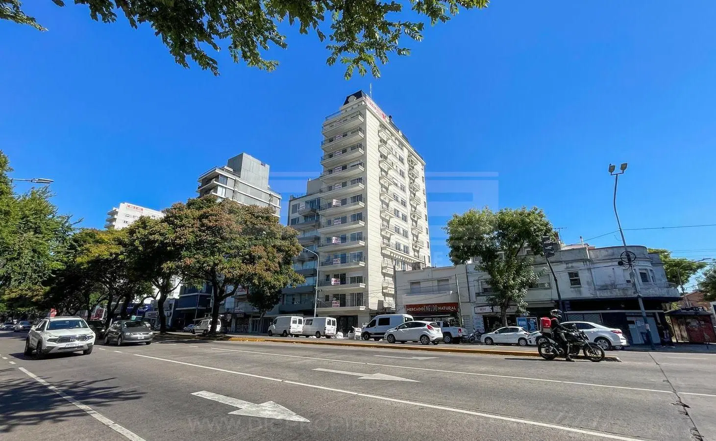Cochera Venta - Olivos 8