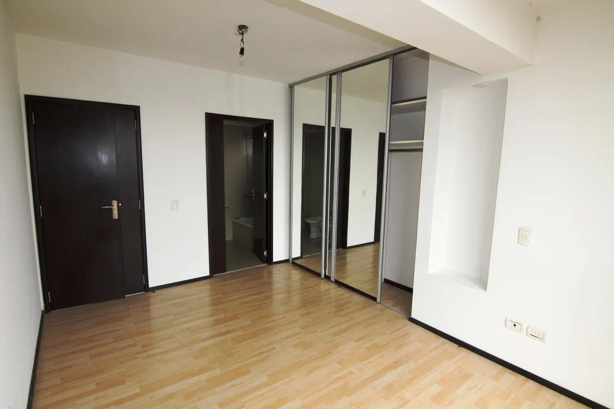 Excelente Semipiso  4 ambientes  en Olivos 4