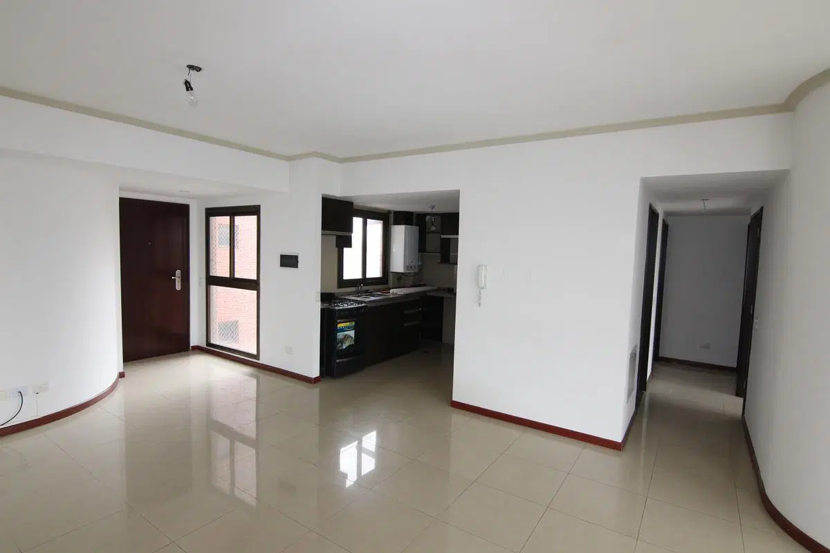Excelente Semipiso  4 ambientes  en Olivos 2