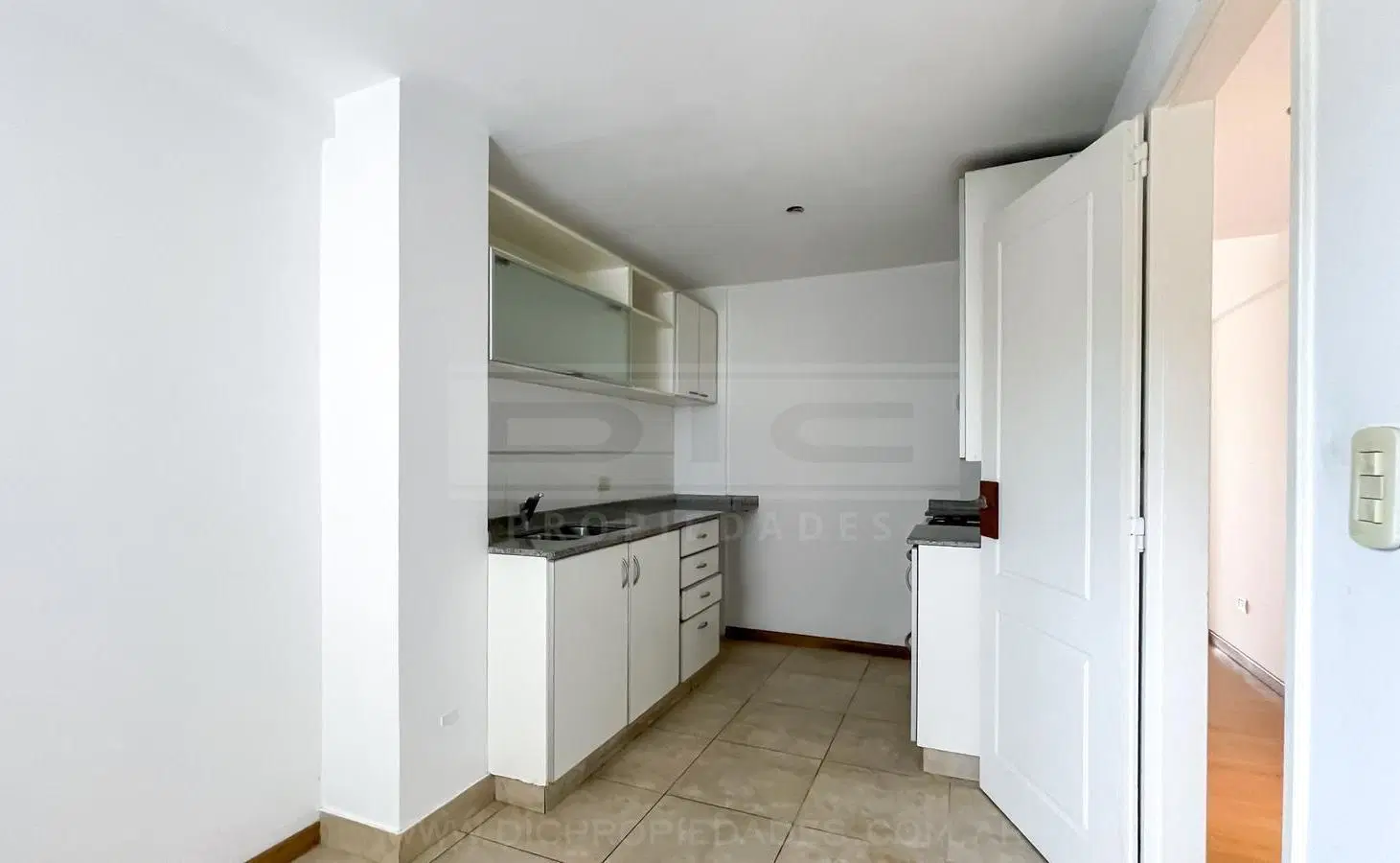 Departamento 3 ambientes Alquiler - Olivos 5