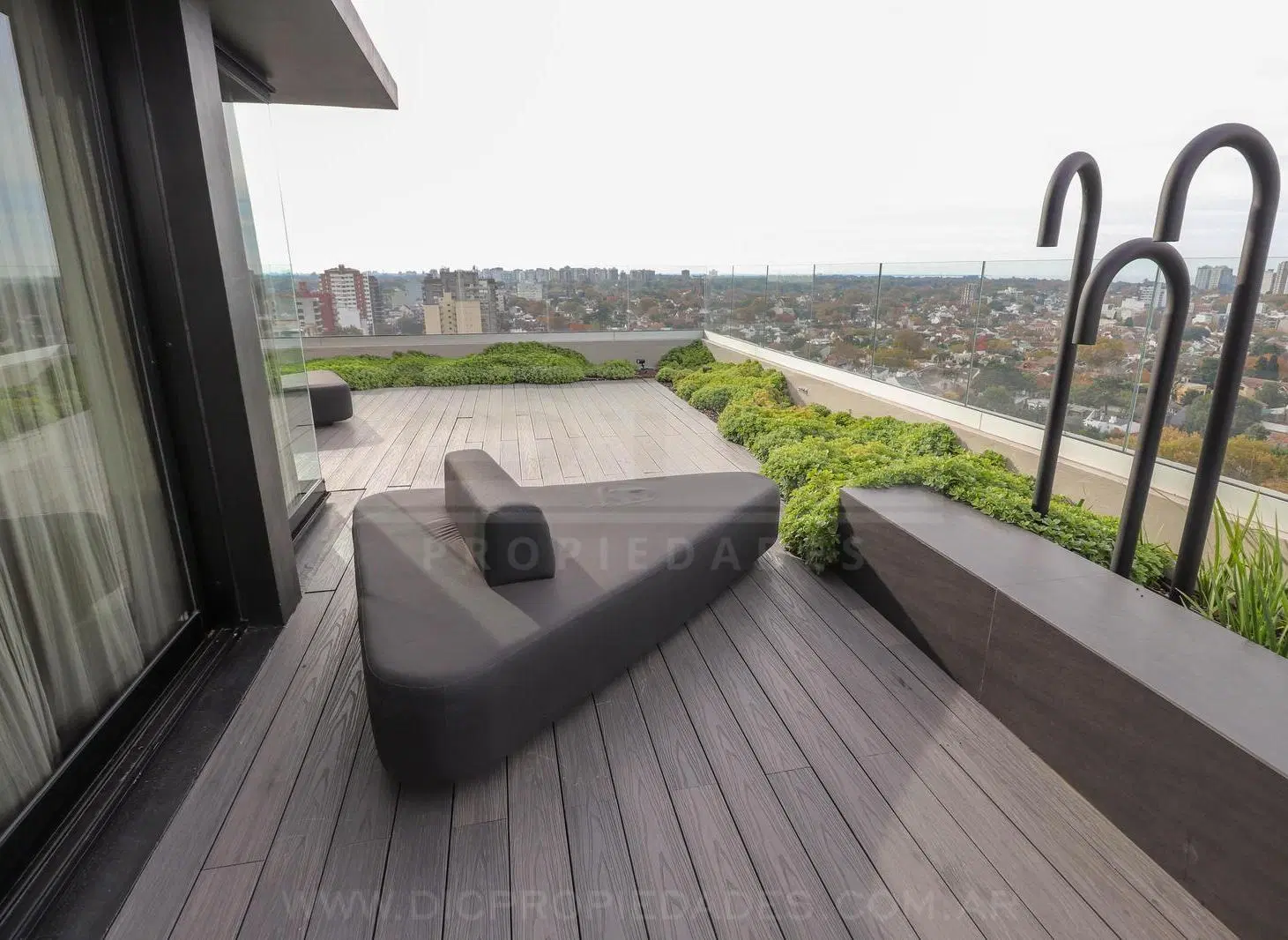 Departamento en La Lucila-Vias/Maipu 5