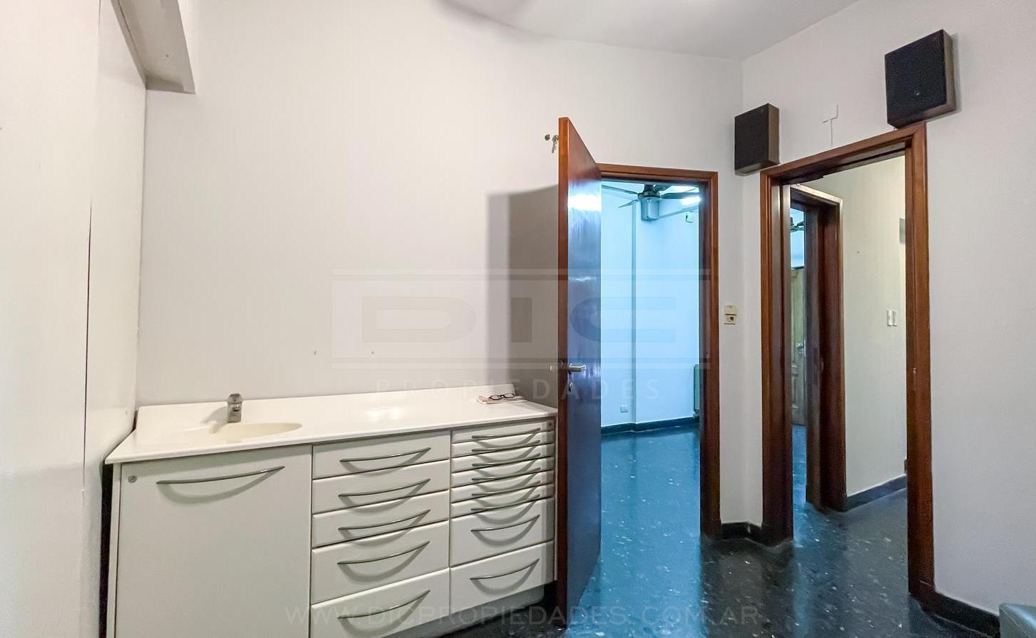 Foto de Oficina Comercial Alquiler - Olivos, imagen 1