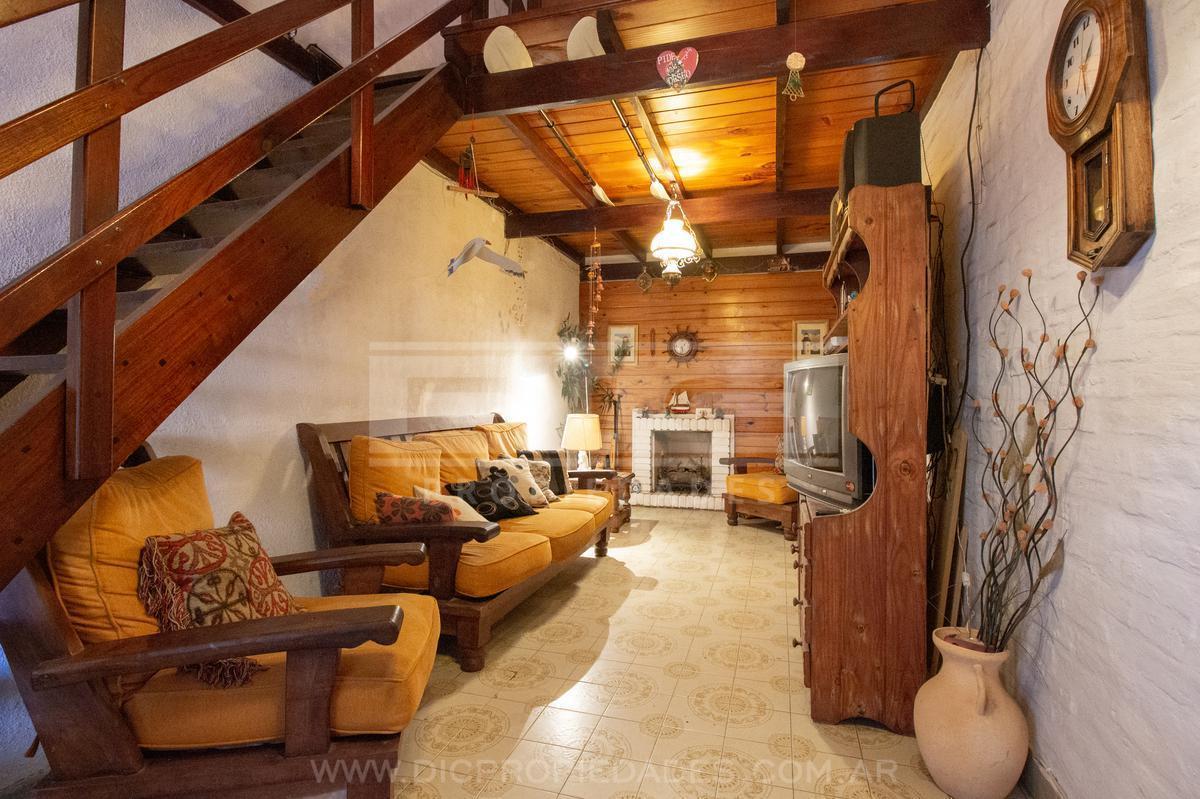 Foto de Casa 4 ambientes venta con jardin cochera y patio en Olivos, imagen 1