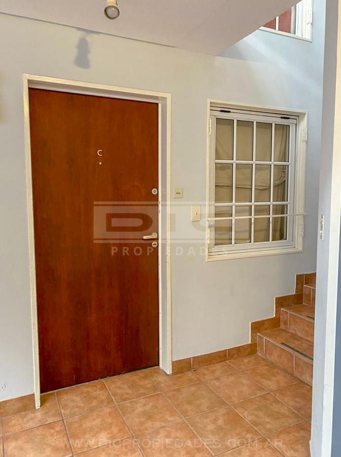Foto de Departamento 2 ambientes Venta - Acas.-Vias/Santa Fe, imagen 1