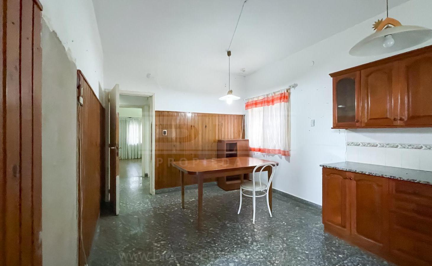 Foto de Casa 3 Dormitorios Venta - Florida Oeste, imagen 2