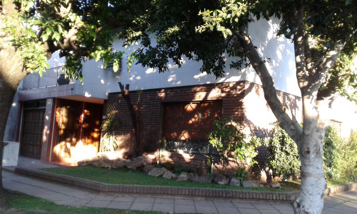 Foto de Importante Dx 5 amb en exc ubicac. Gge, patio y terraza., imagen 3
