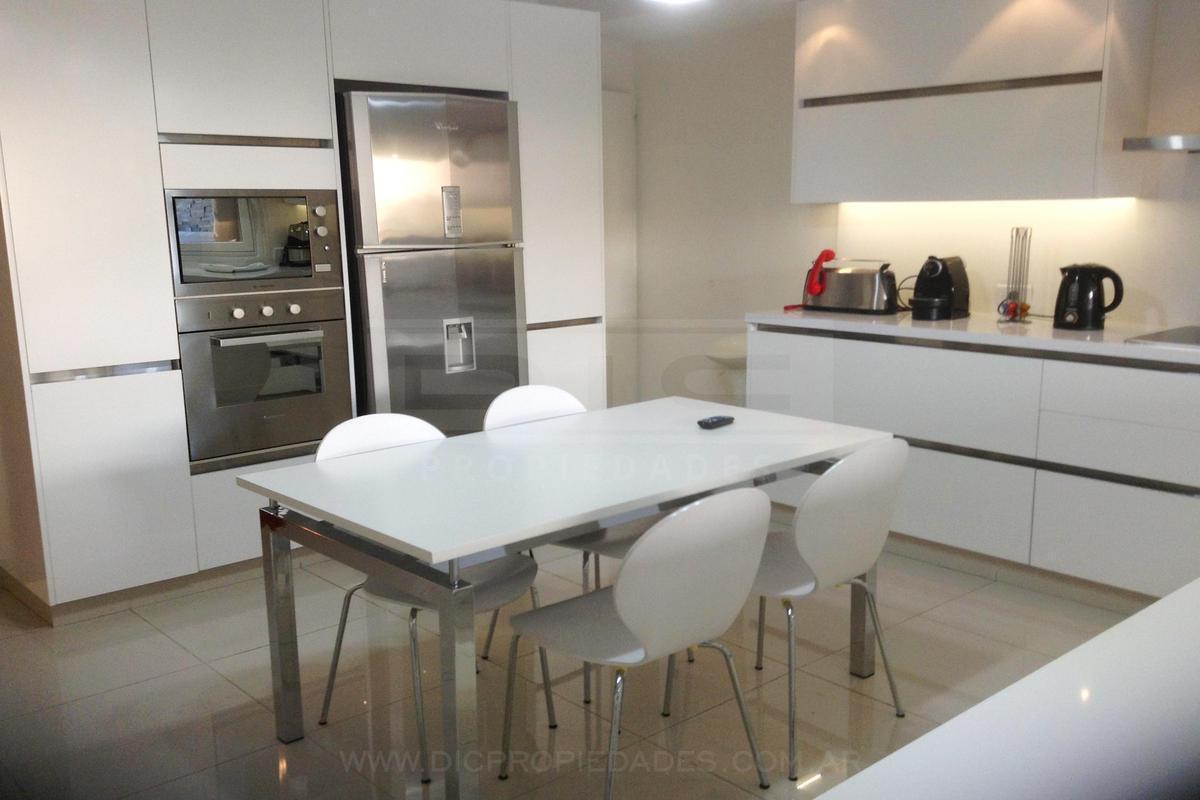 Foto de Duplex 4 ambientes Venta - Martinez Fleming / Panamericana, imagen 4