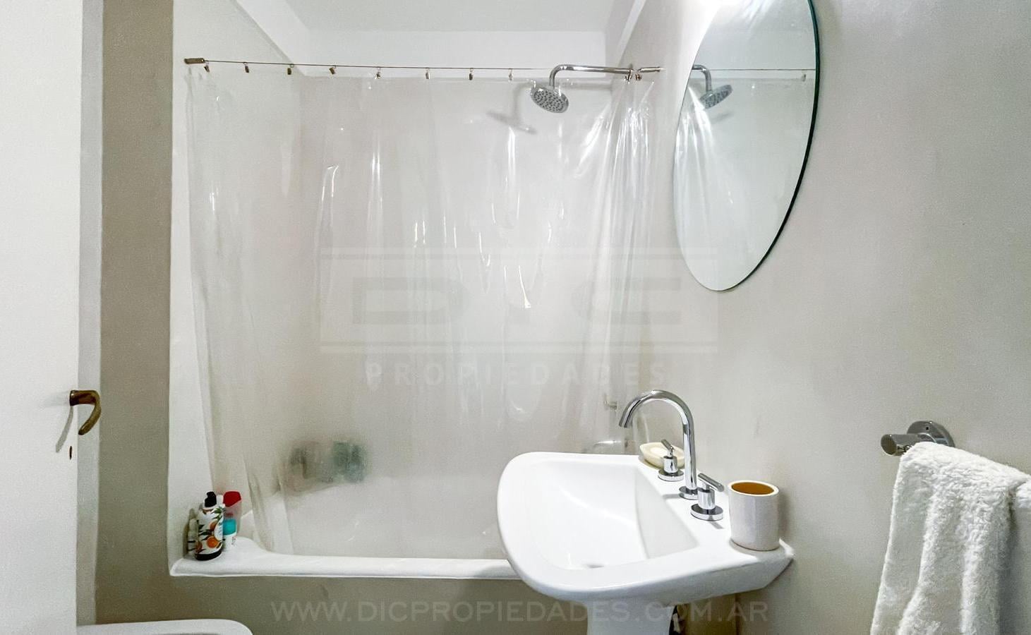 Foto de Departamento 2 ambientes Venta - Coghlan, imagen 3