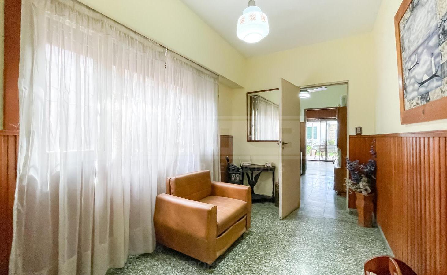 Foto de Chalet 2 dormitorios Venta - Olivos, imagen 3