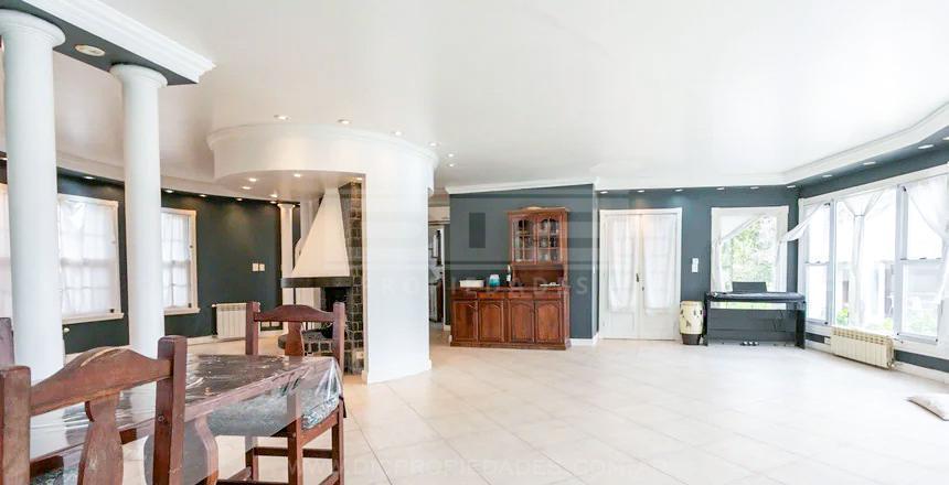 Foto de Casa 6 dormitorios Venta - Pilar, imagen 2