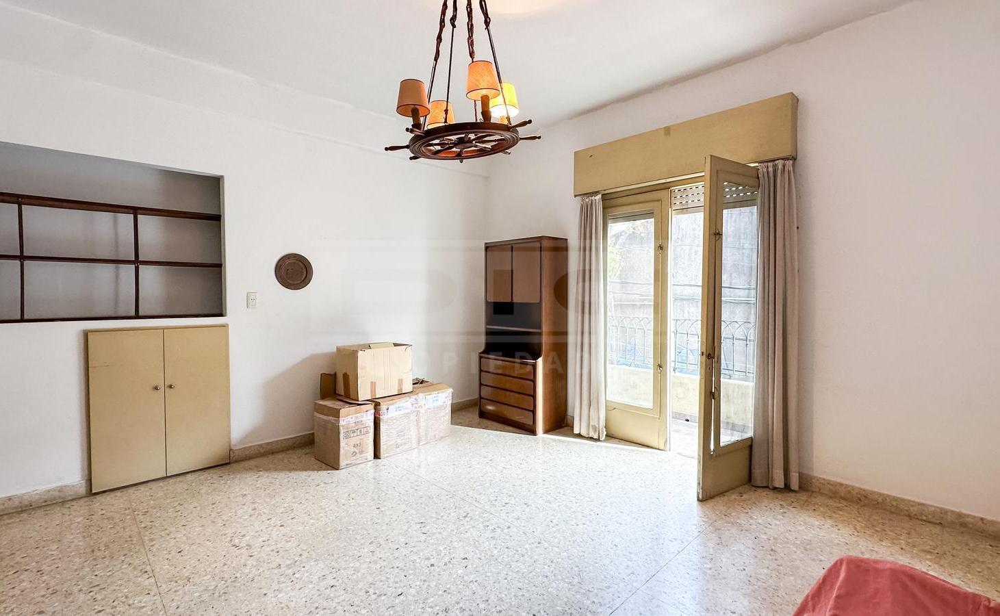 Foto de Casa 2 dormitorios Venta - Olivos-Uzal/Panamericana, imagen 2