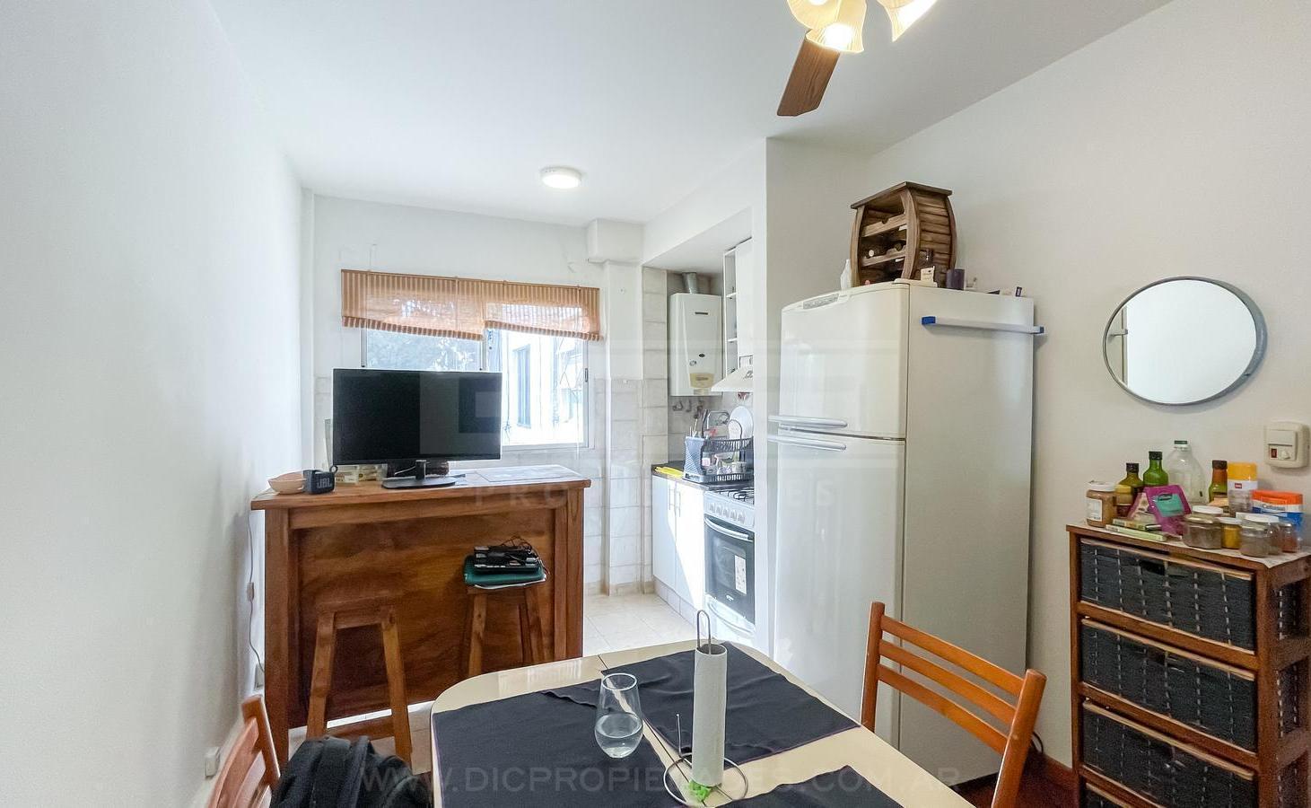 Foto de Departamento 2 ambientes Venta - Olivos-Vias/Maipu, imagen 2