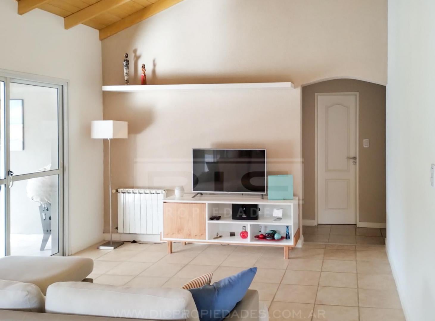 Foto de Chalet 3 dormitorios Venta - La Candela, imagen 3