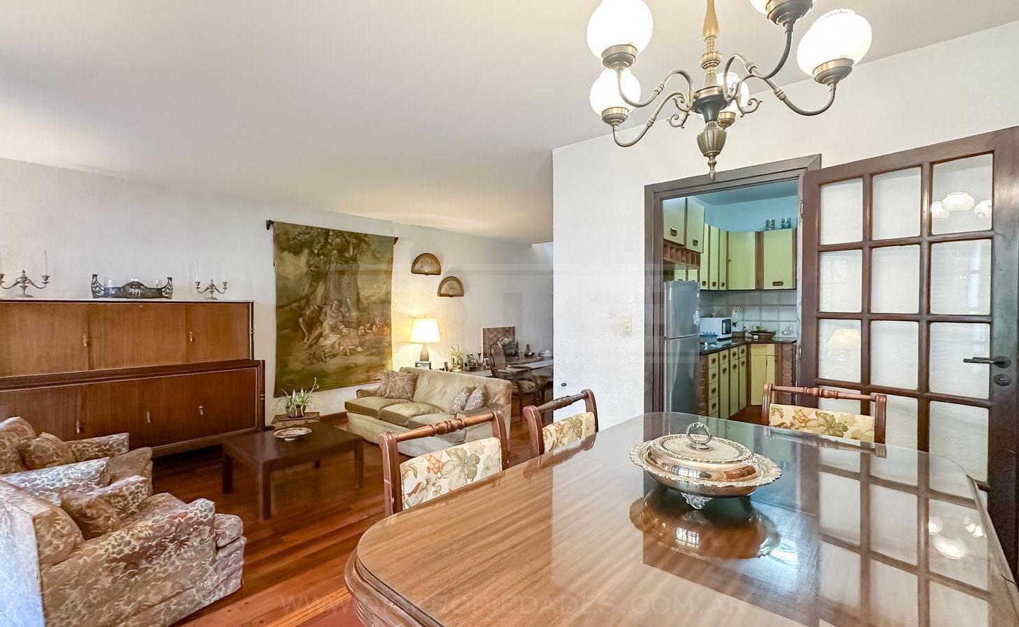Foto de Chalet 4 dormitorios Venta - Florida Mitre/Este, imagen 1