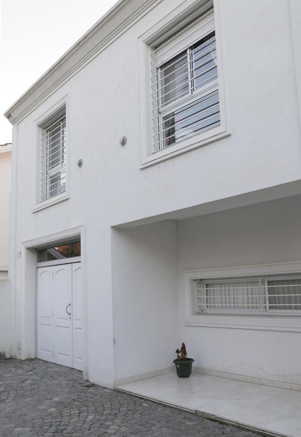Foto de Chalet de 4 ambientes sobre lote de 450m2 en Las Lomas de San Isidro, imagen 3