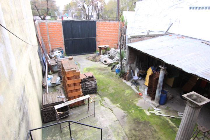 Foto de Local desarrollado en planta baja 60m2 deposito en planta alta 60m2, imagen 5