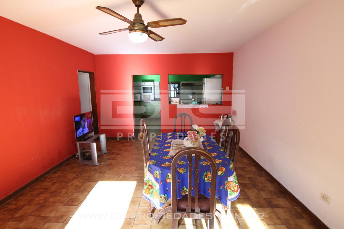 Foto de Excelente PH de 5 dormitorios, 2 baños y cochera. Terreno de 400m2, imagen 5