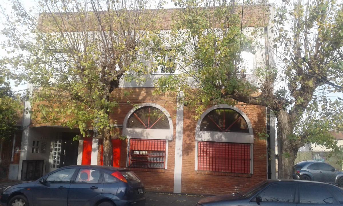 Foto de Local más cuatro departamentos a nuevo - Boulogne, imagen 3