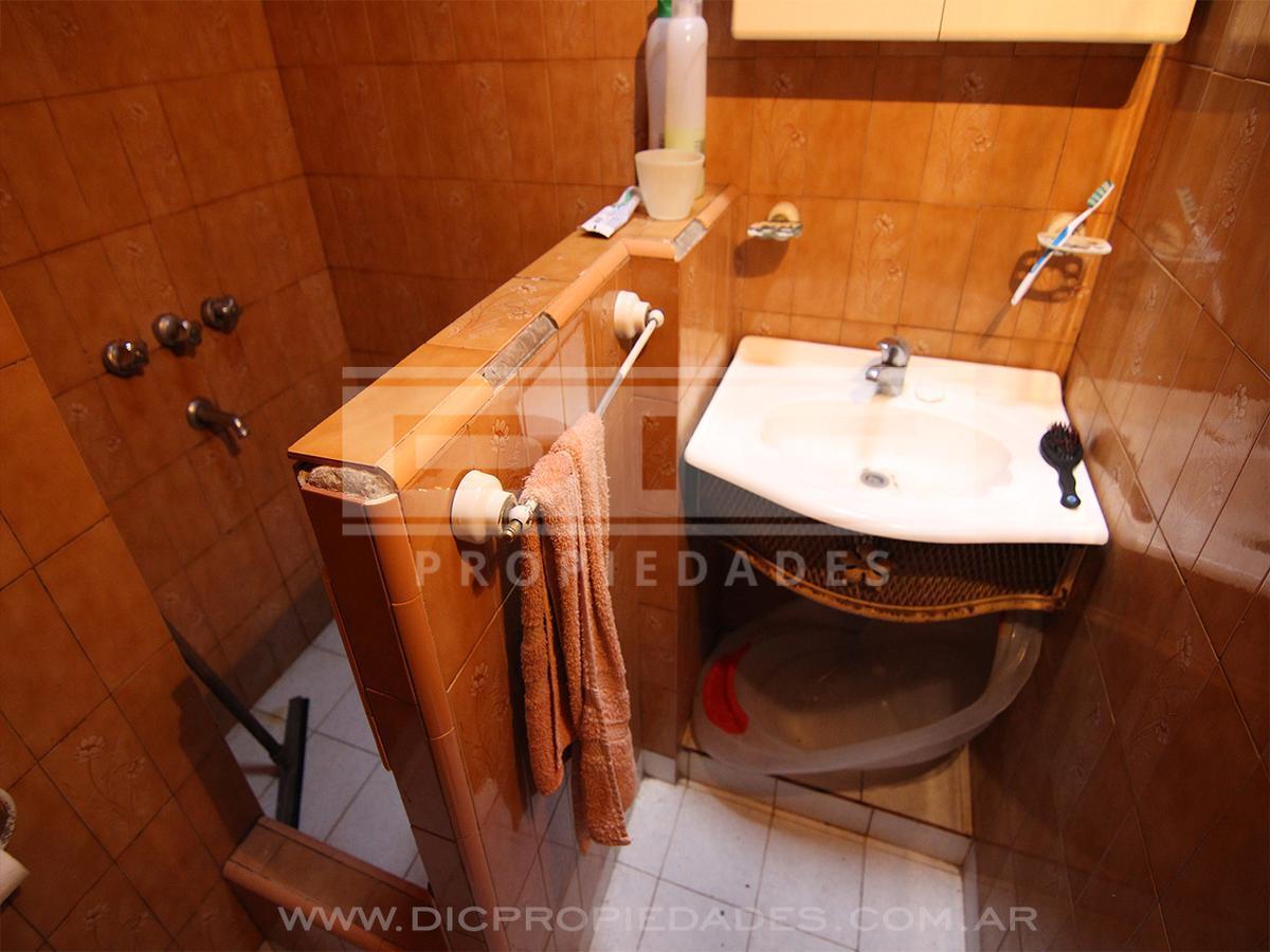 Foto de PH al medio p/reciclar, muy linda zona. Ideal inversor. Escucha ofertas!, imagen 3