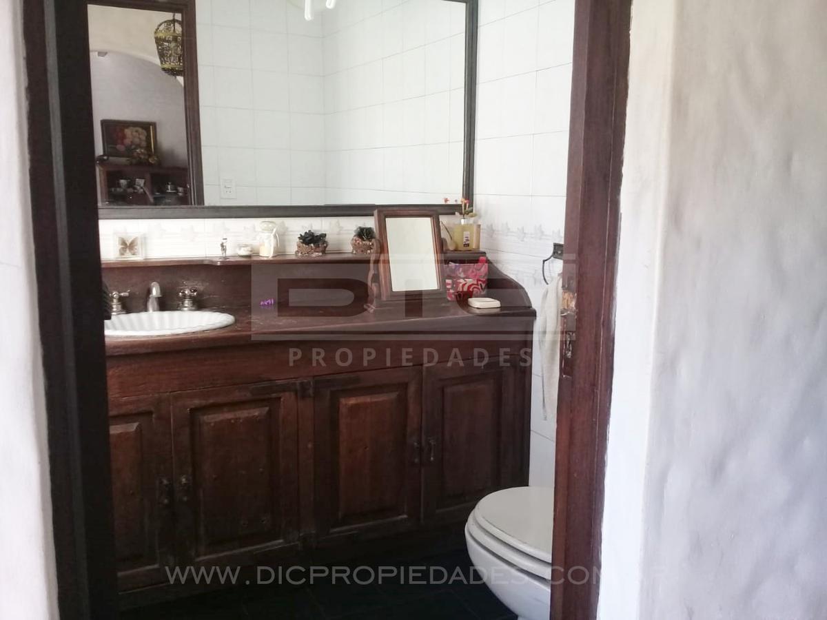 Foto de Muy buena casa c/quincho y piscina, 800m2 totales - Don Torcuato, imagen 5